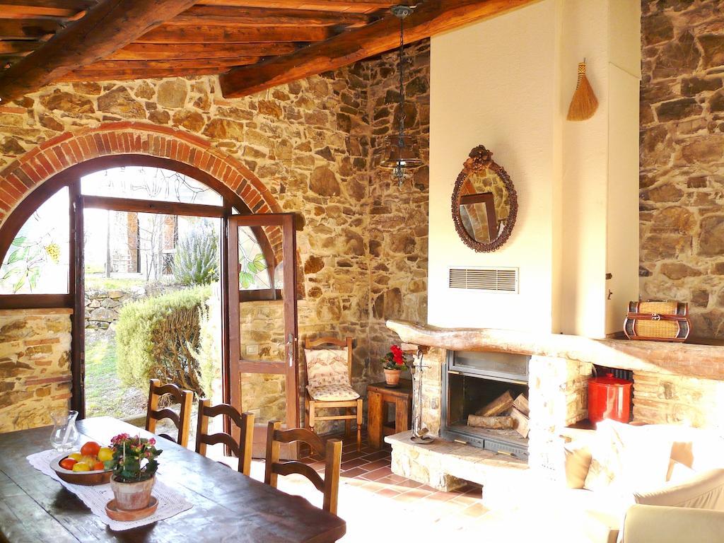 Podere Patrignone Guest House Castellina in Chianti Ruang foto